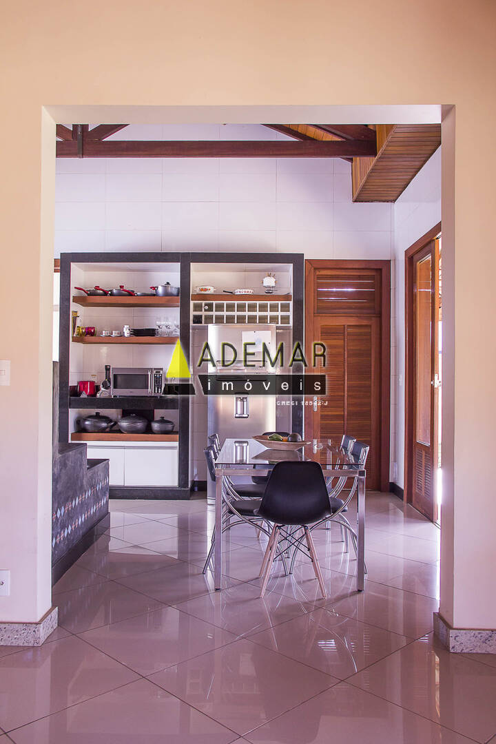 Casa à venda com 7 quartos, 2260m² - Foto 14