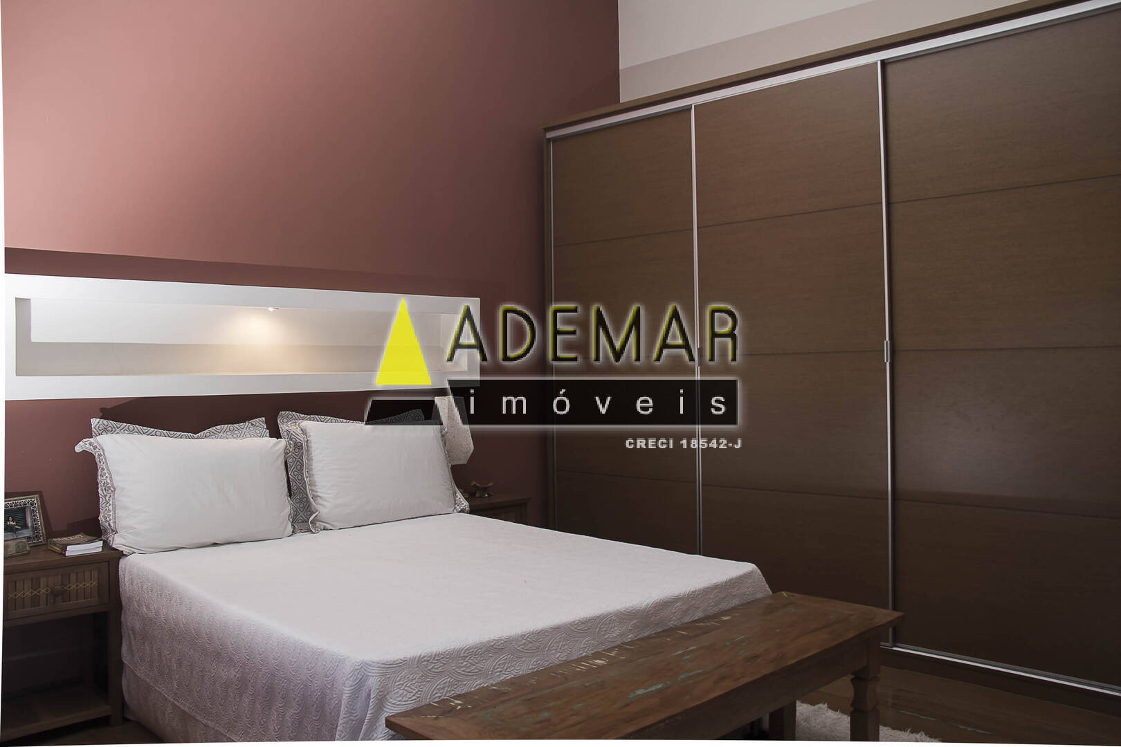 Casa à venda com 7 quartos, 2260m² - Foto 26