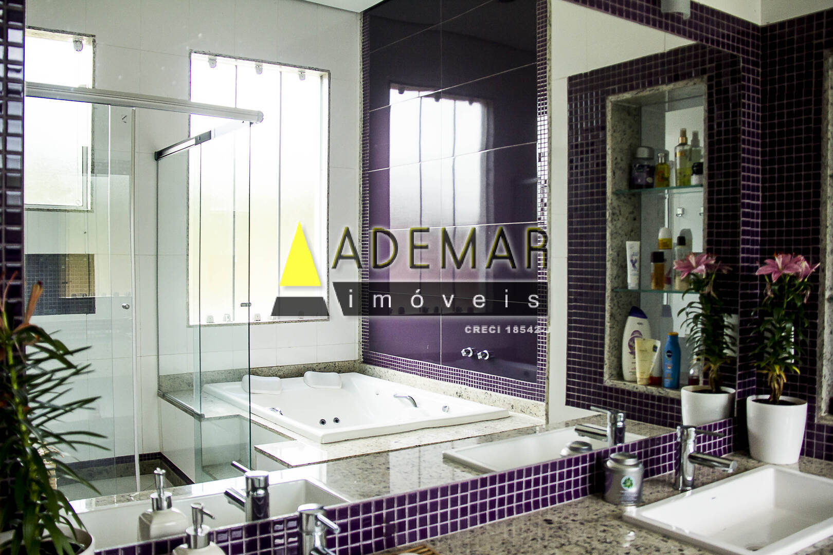 Casa à venda com 7 quartos, 2260m² - Foto 34