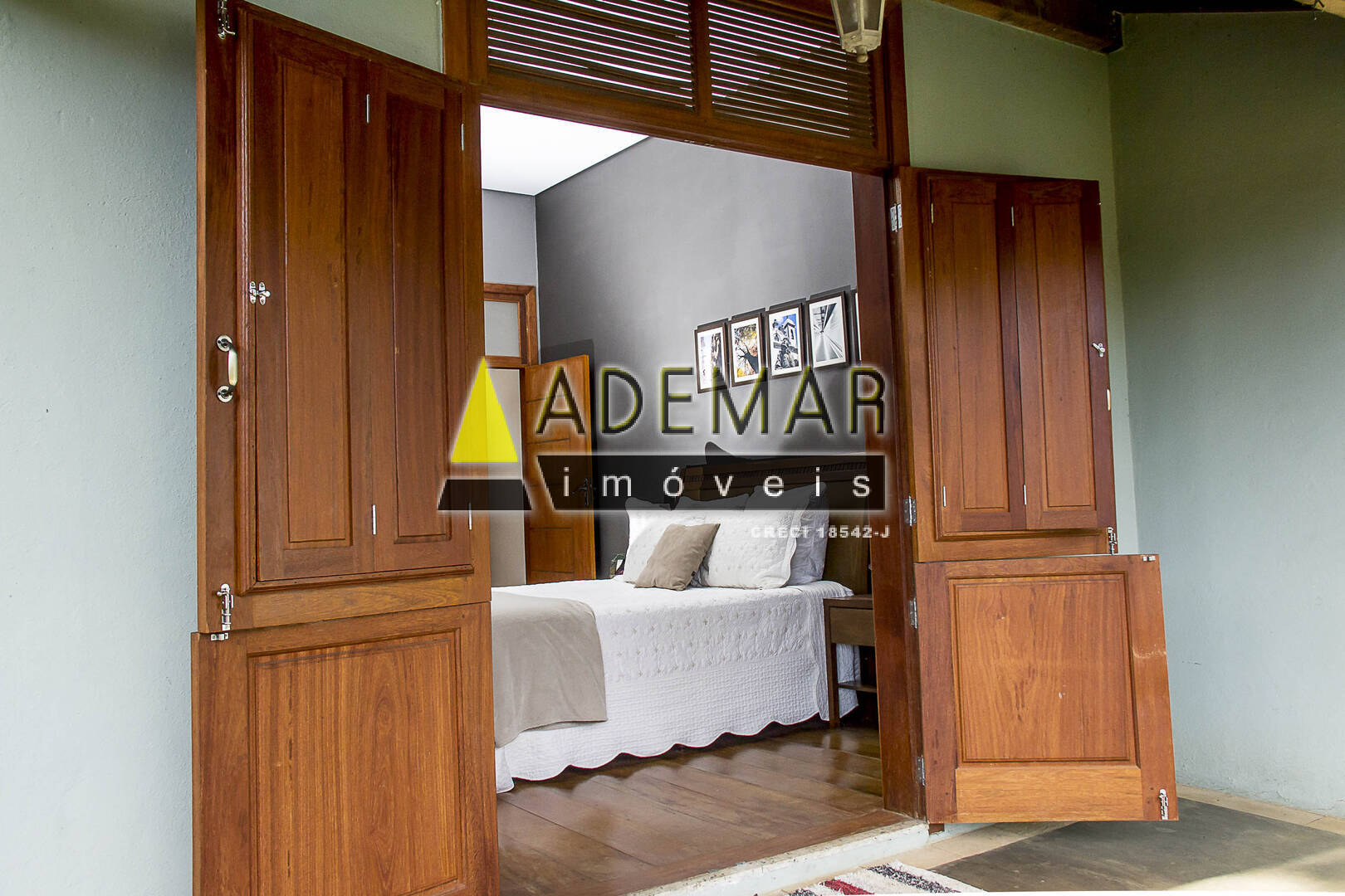 Casa à venda com 7 quartos, 2260m² - Foto 40
