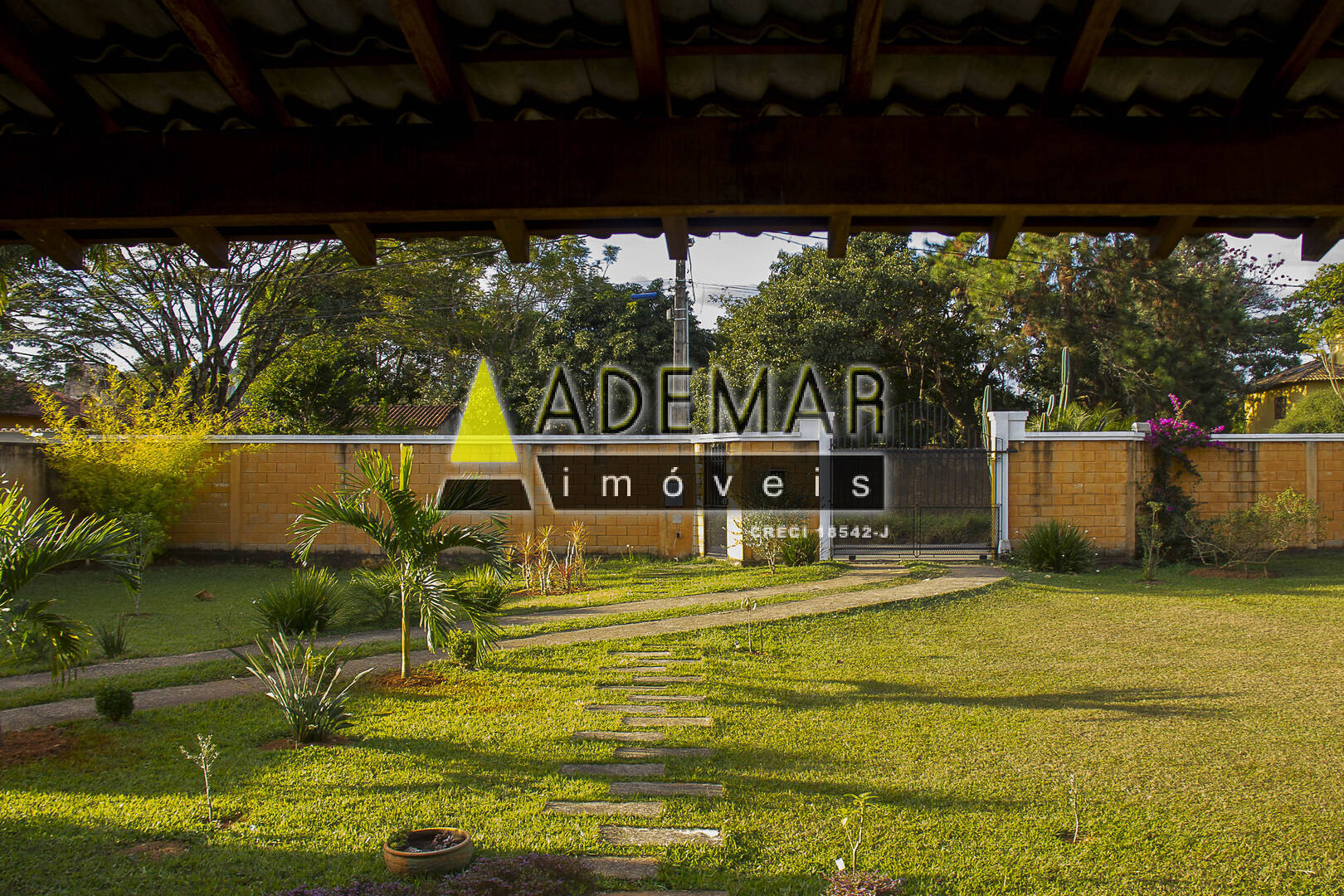 Casa à venda com 7 quartos, 2260m² - Foto 64